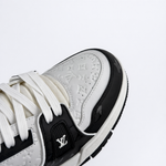 Louis Vuitton Trainer LV Black White Print