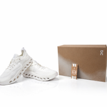 On Cloud Loewe White