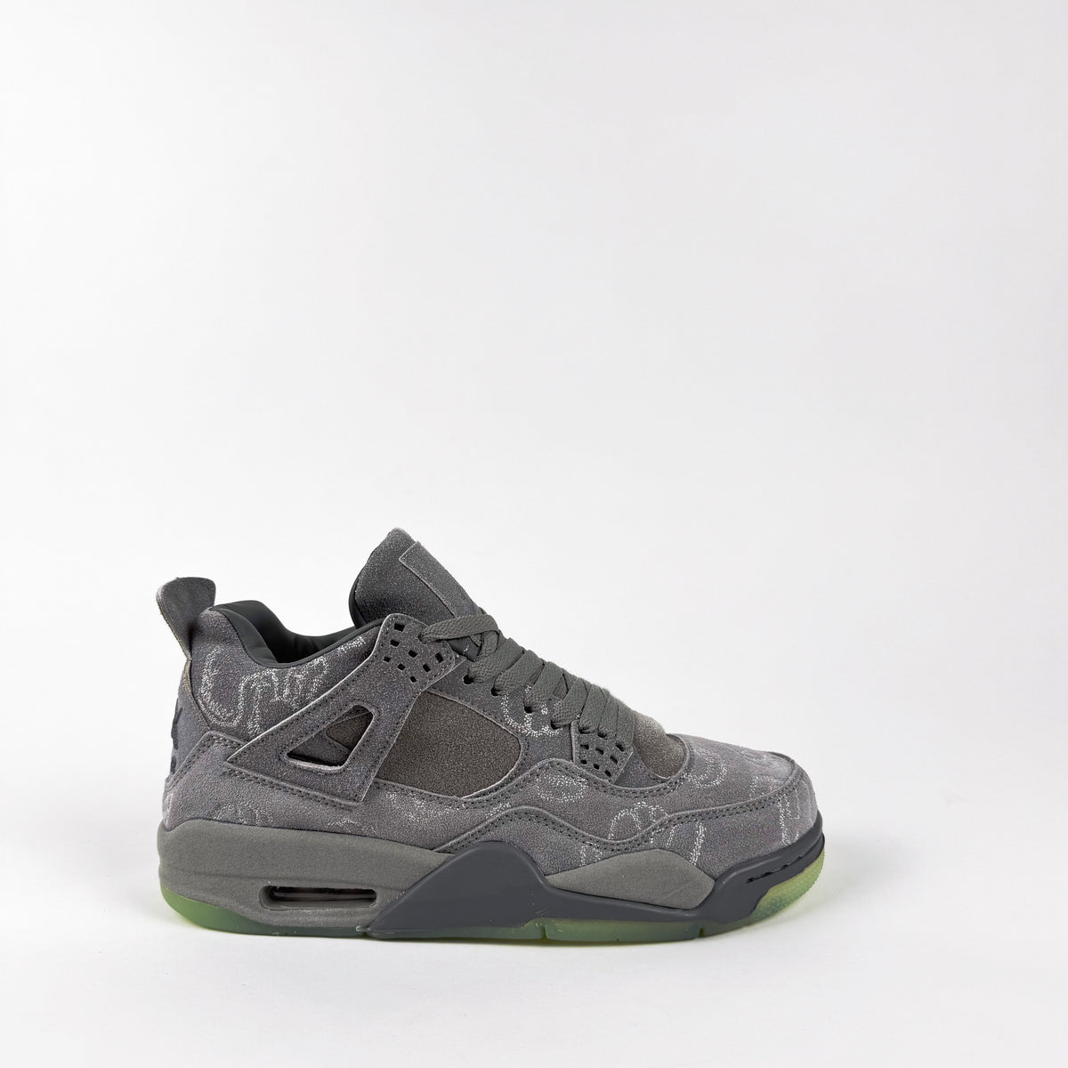 Air Jordan 4 Retro Kaws