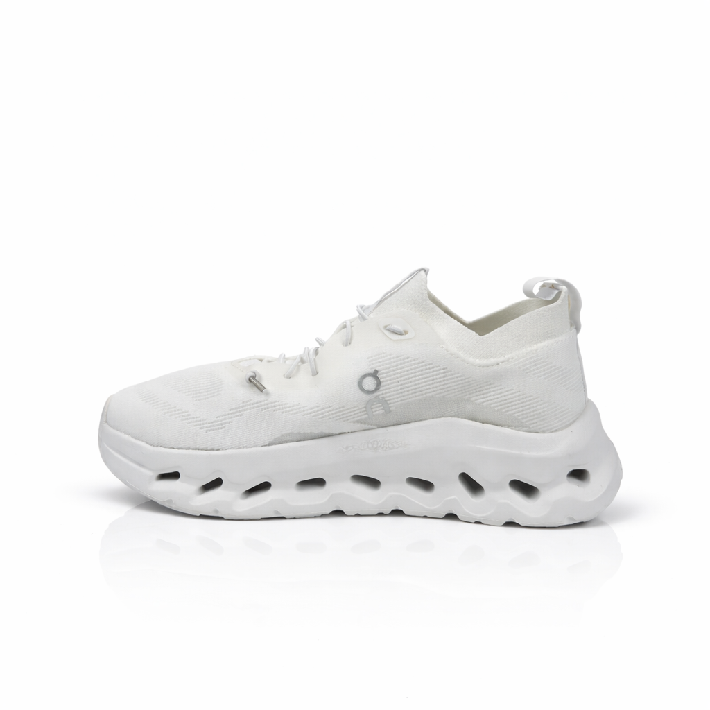 On Cloud Loewe White