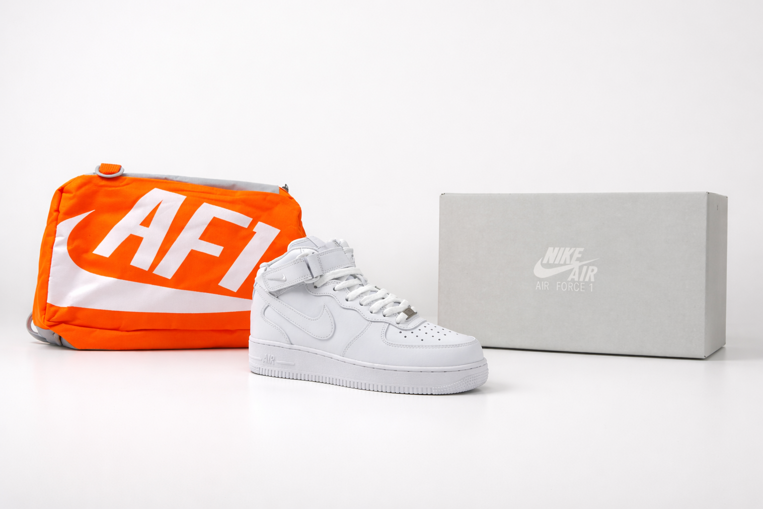 Nike Air Force 1 Mid Triple White