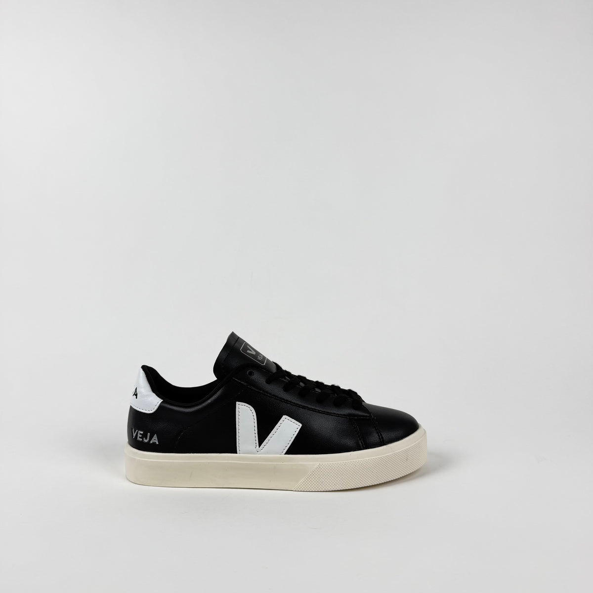 Veja Negro Blanco