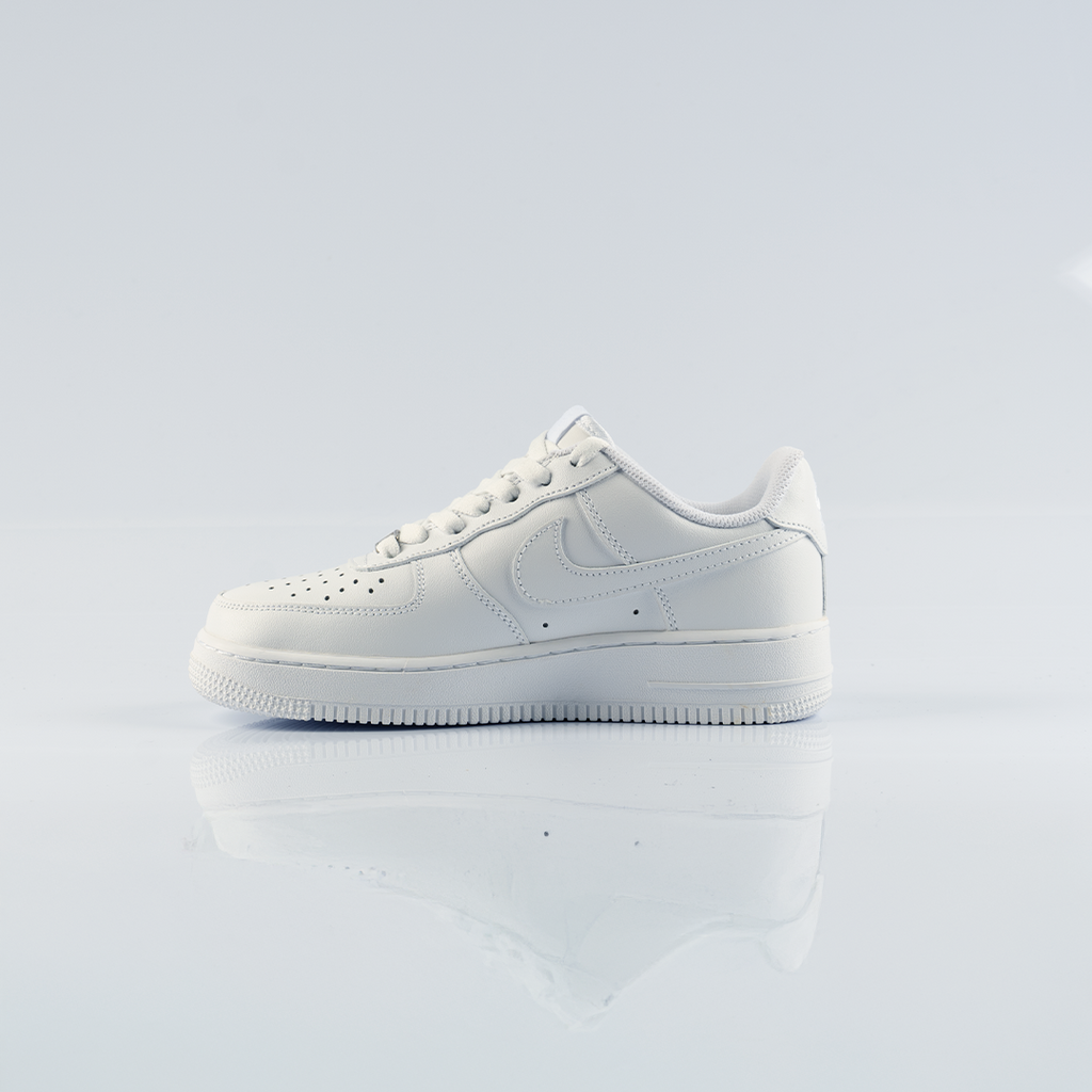 Nike Air Force 1 '07 Triple White