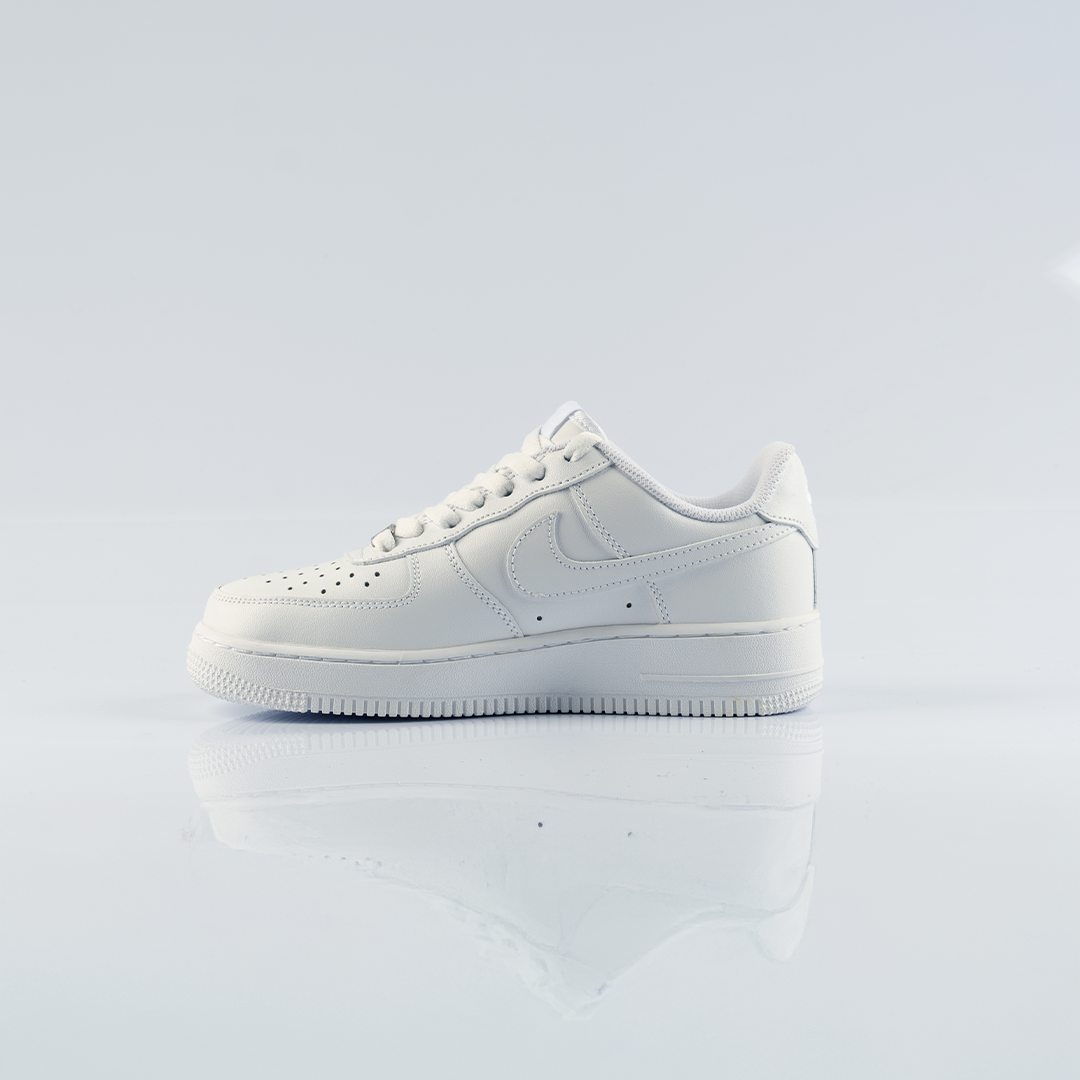 Nike Air Force 1 '07 Triple White