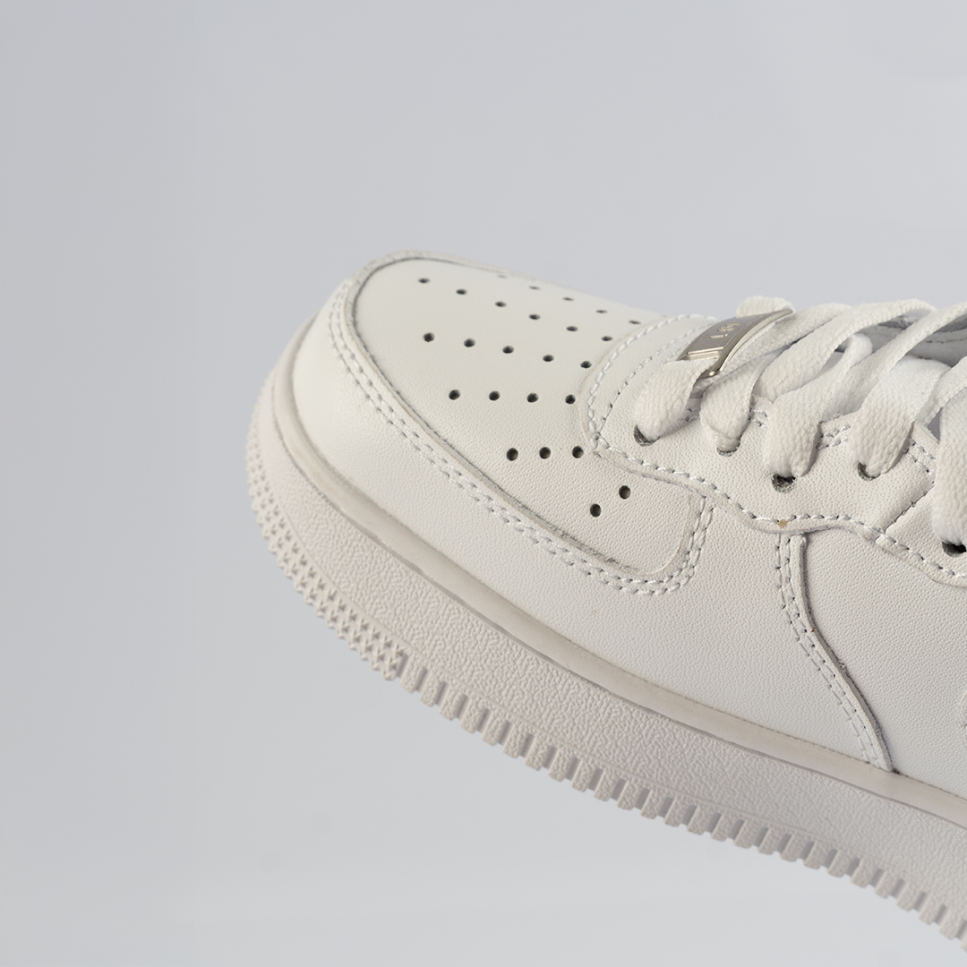 Nike Air Force 1 Mid Triple White