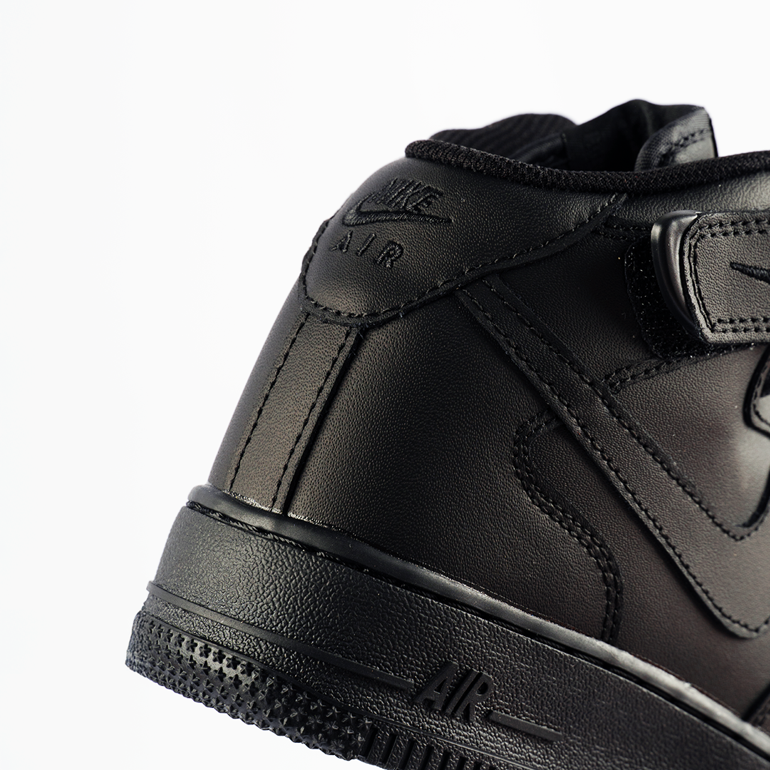 Nike Air Force 1 Mid Triple Black