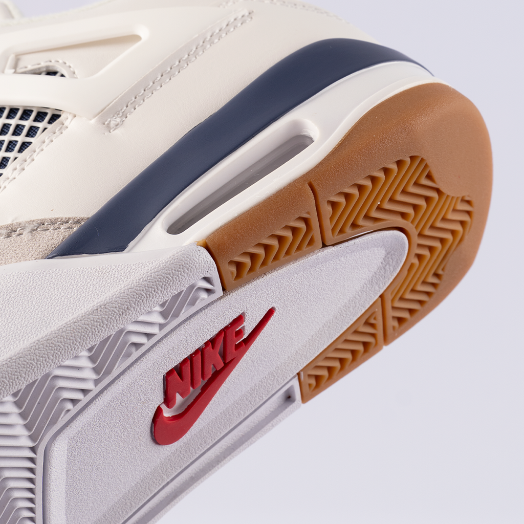 Air Jordan 4 SB Pine Green