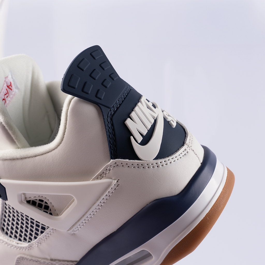 Air Jordan 4 SB Pine Green