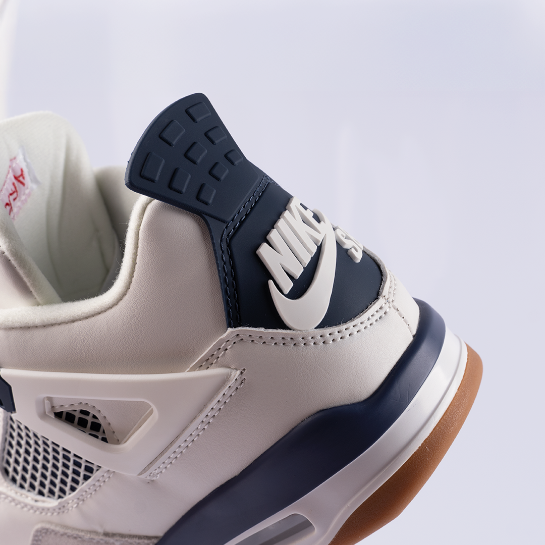 Air Jordan 4 SB Pine Green